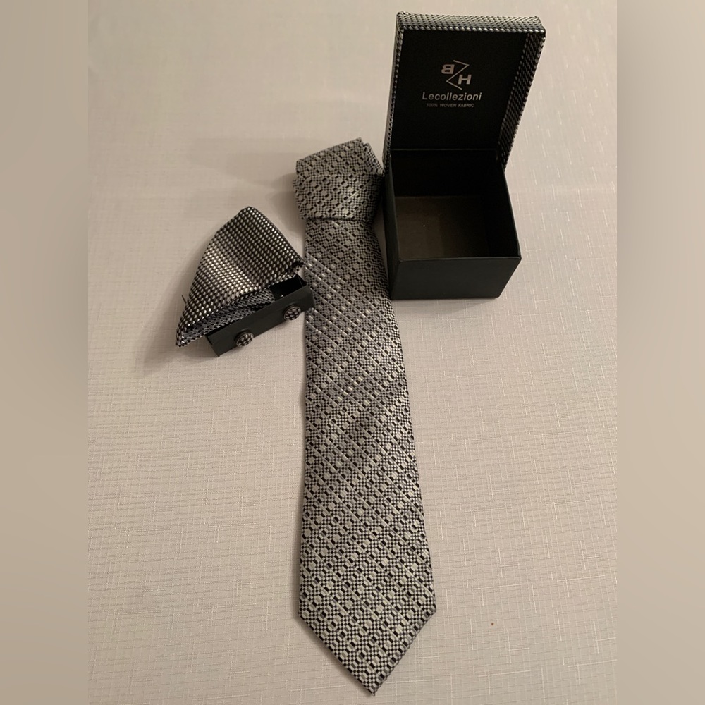 Men's 3 pieces Gift Box Set - Tie, Pocket square and Cufflinks